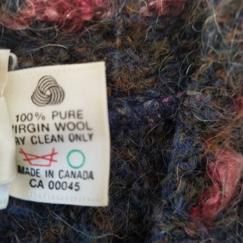 Sold VINTAGE 100% Wool Multicolor Cardigan - Picture 7 of 13